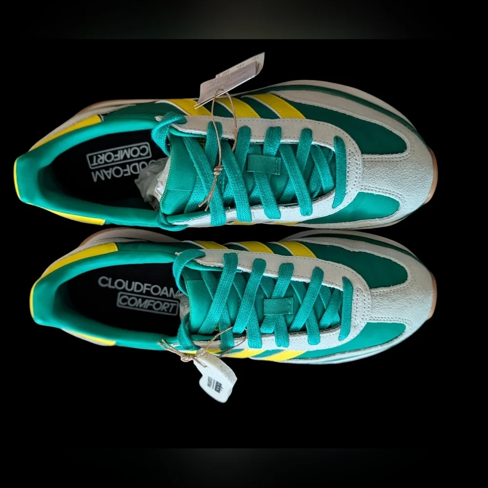 Adidas Run 70s 2.0 Lace Up Sneakers in 7.5 - Picture 6 of 9